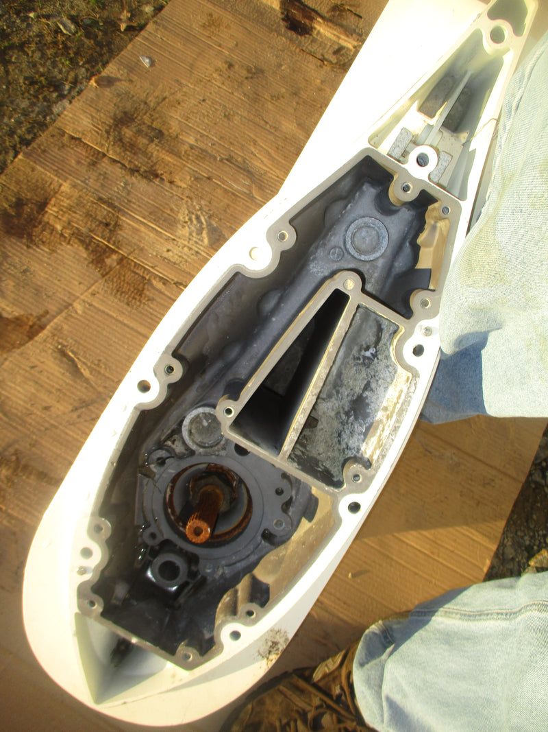 Suzuki DF300B / DF350B outboard 25" lower unit casing READ DESCRIPTION #27