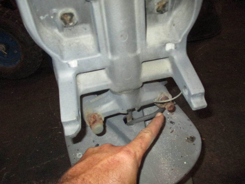 Mariner 225hp 2 Stroke outboard 25" Shaft Midsection
