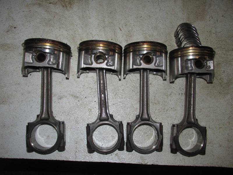 Suzuki DF90 90hp Outboard Piston and Rod Set of 4 (12111-90J01)