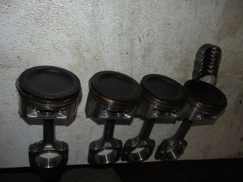 Suzuki DF90 90hp Outboard Piston and Rod Set of 4 (12111-90J01)
