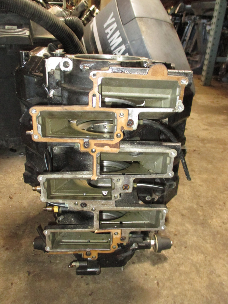 Johnson ocean runner 200hp 2st outboard crankcase block