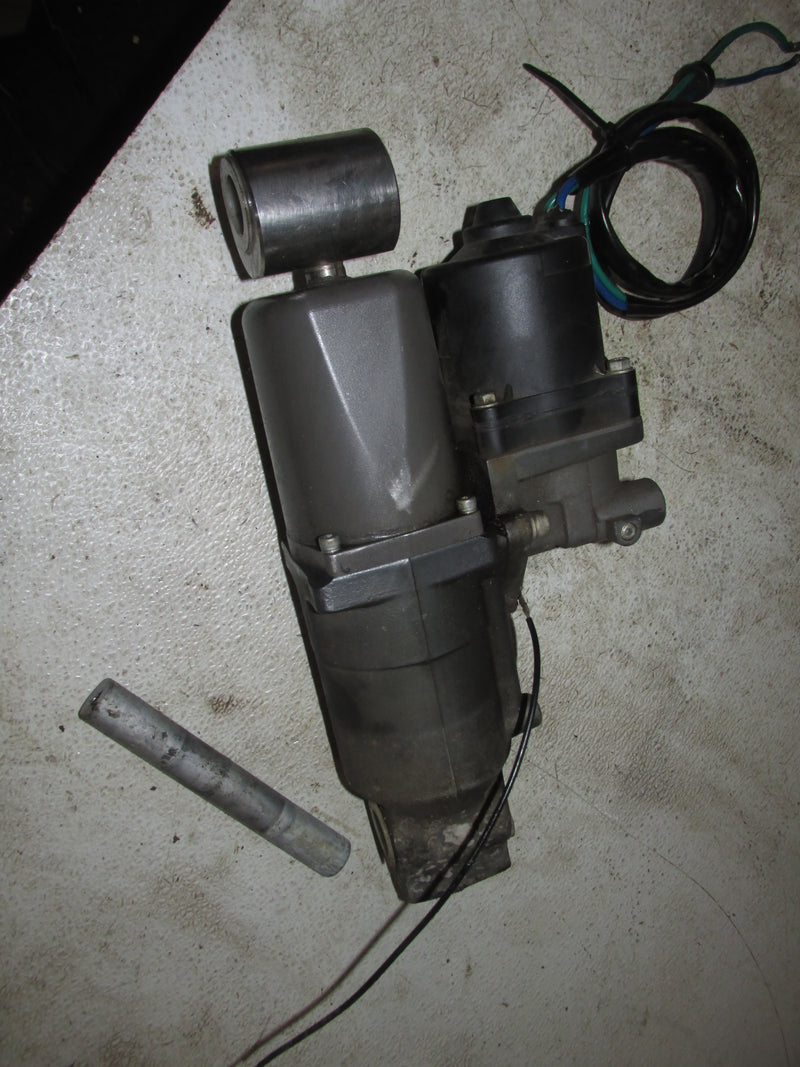 Suzuki DF90 90hp Outboard Tilt Trim Unit (Parts)