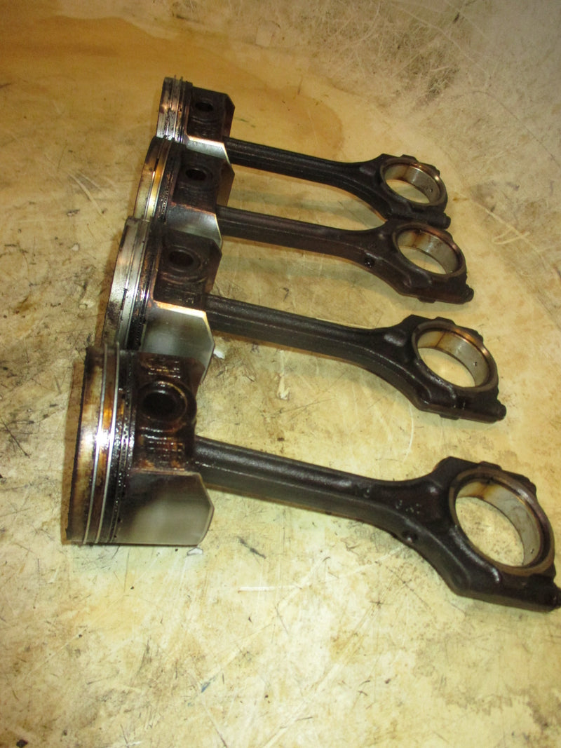 Honda BF90D 90hp 4 Stroke outboard Piston and Rod Set of 4 (13101-220-000)