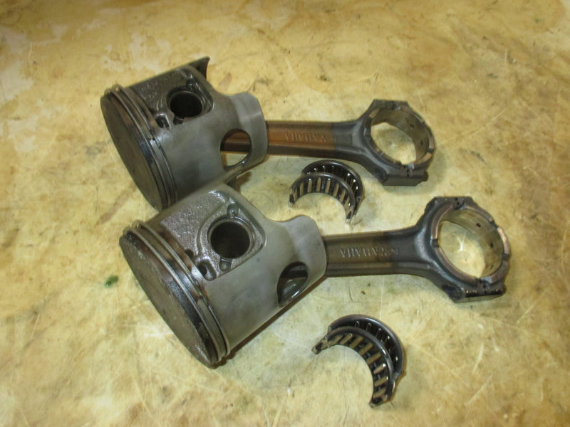 Yamaha 250hp OX66 2 stroke outboard starboard piston and rod (62J-01)