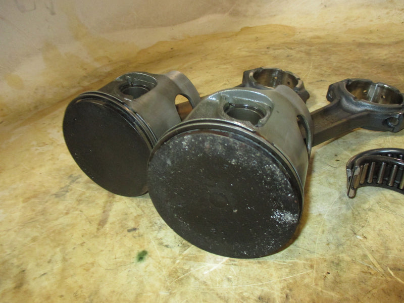 Yamaha 250hp OX66 2 stroke outboard starboard piston and rod (62J-01)