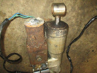 Load image into Gallery viewer, Yamaha 90hp 4 stroke outboard tilt trim unit
