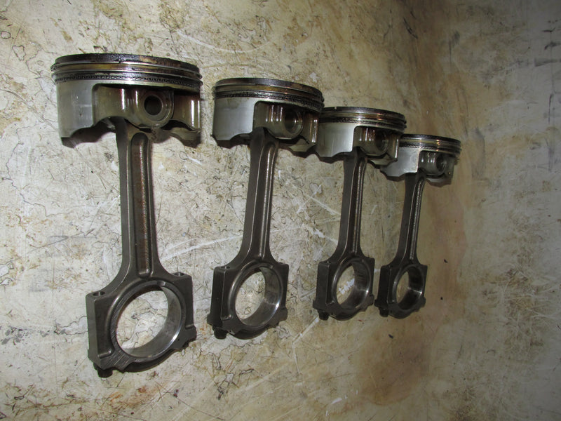 Yamaha 150hp 4 Stroke Outboard Piston and rod set of 4 (63P-01)