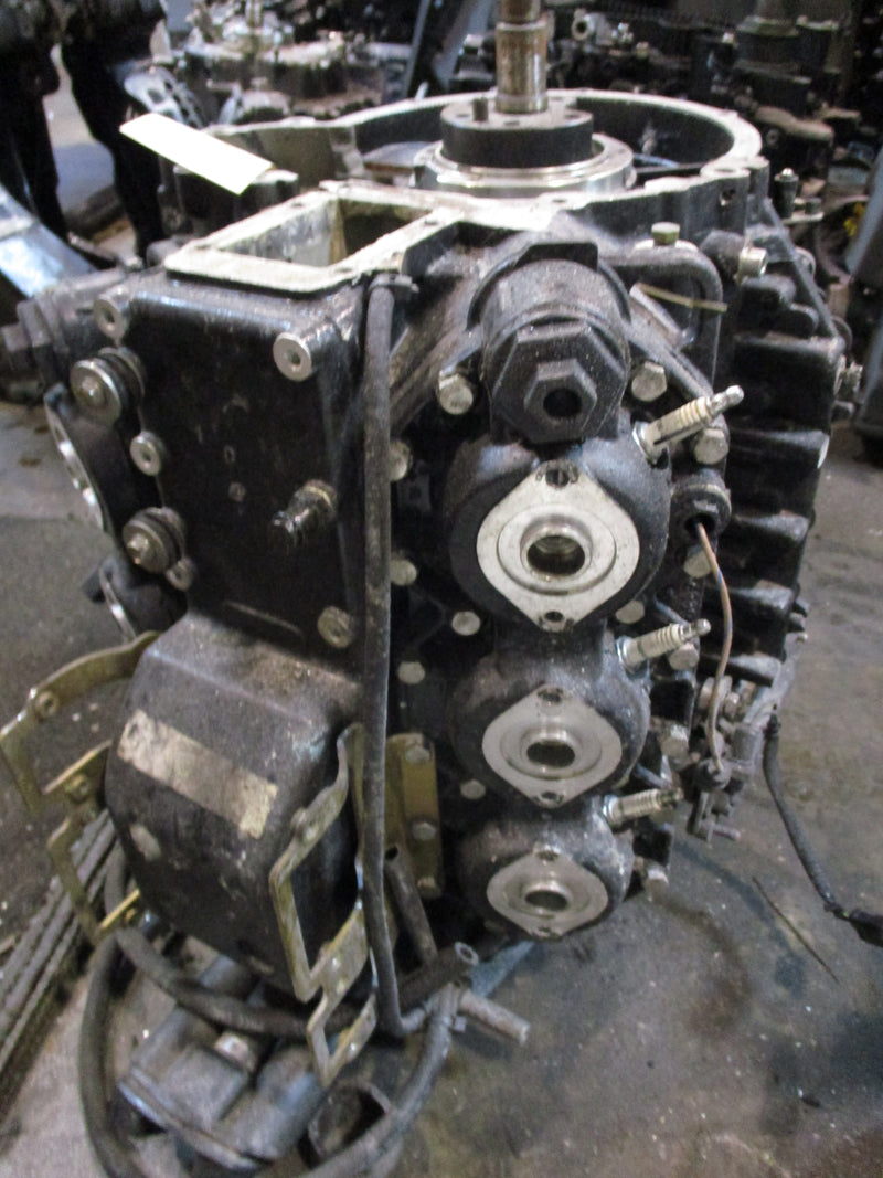 Evinrude Ficht 175hp 2 stroke outboard crankcase powerhead