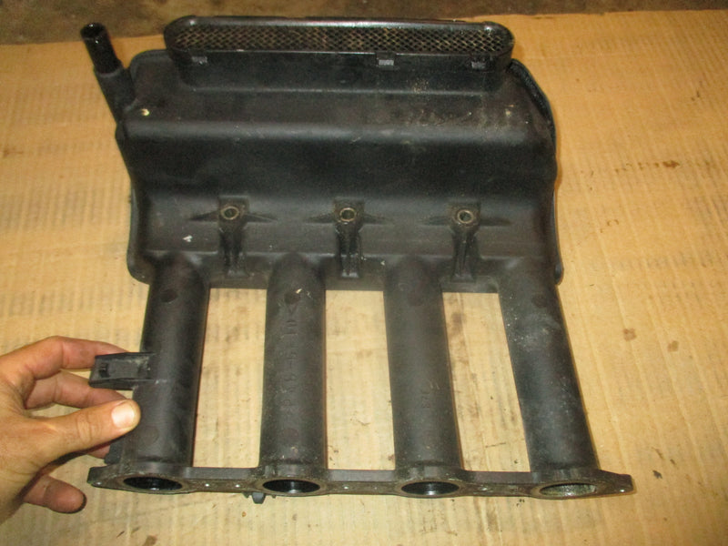 Yamaha 90hp 4 stroke outboard intake silencer (67F-14440-00)