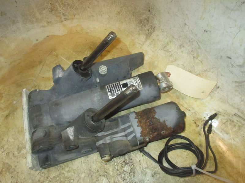 Mercury 225hp Optimax 2 stroke outboard tilt trim unit