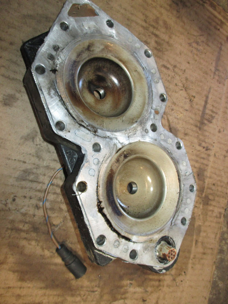 Johnson 90-115hp 2st outboard cylinder head (335810)