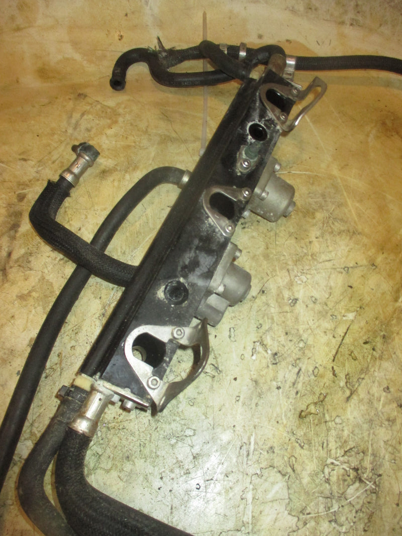 Mercury 225hp Optimax 2 stroke outboard fuel rail (895748-895749)