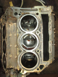 Load image into Gallery viewer, Suzuki DF225 225hp outboard crankcase block
