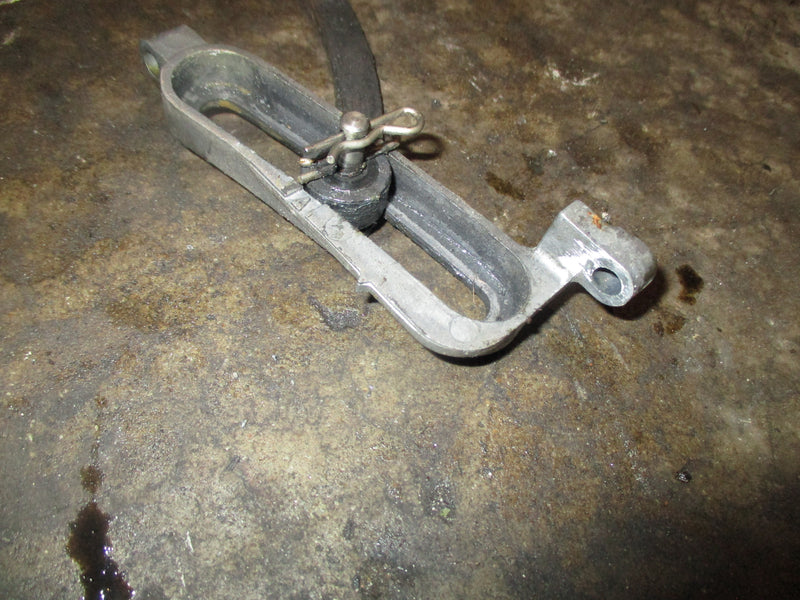 Yamaha 40hp 4 stroke outboard shift bracket (62Y-44117-01-94)