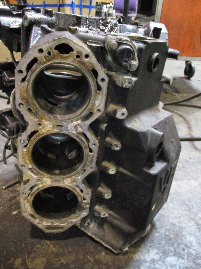 Johnson Ocean Pro 200hp 2 stroke outboard crankcase block