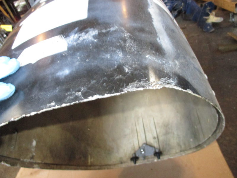 Suzuki DF140 outboard top cowling