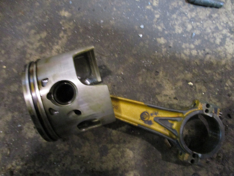 Johnson Ocean Pro 200hp 2 stroke outboard starboard piston and rod (436859)