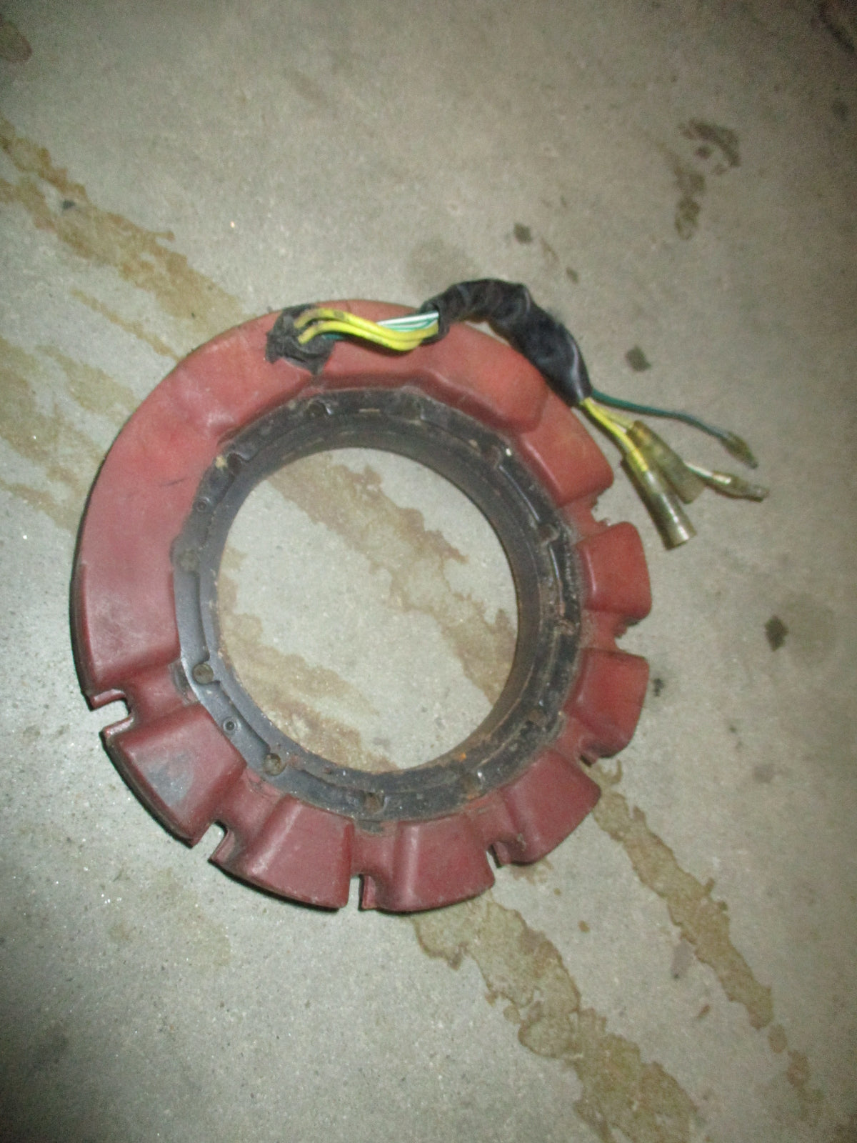 Mercury 30-40hp 2 cyl outboard stator 832074