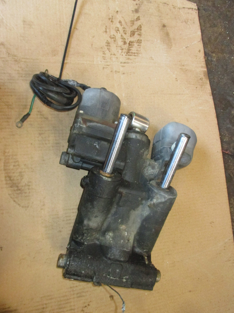 Suzuki DF140 140hp outboard tilt trim unit