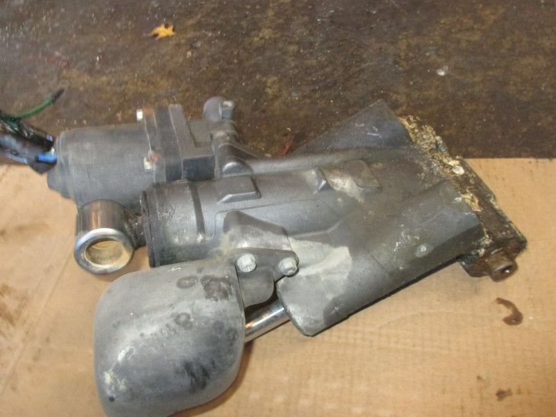 Suzuki DF140 140hp outboard tilt trim unit