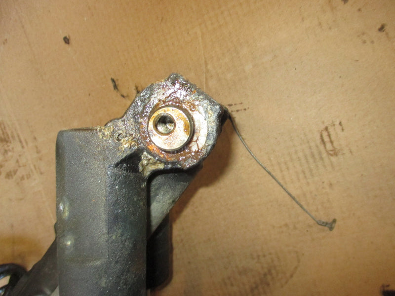 Suzuki DF140 140hp outboard tilt trim unit