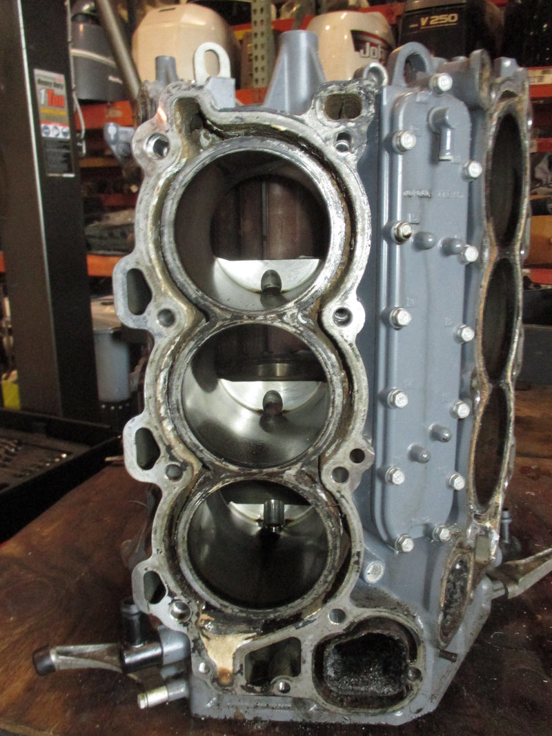 Yamaha 225hp 4 stroke outboard crankcase block
