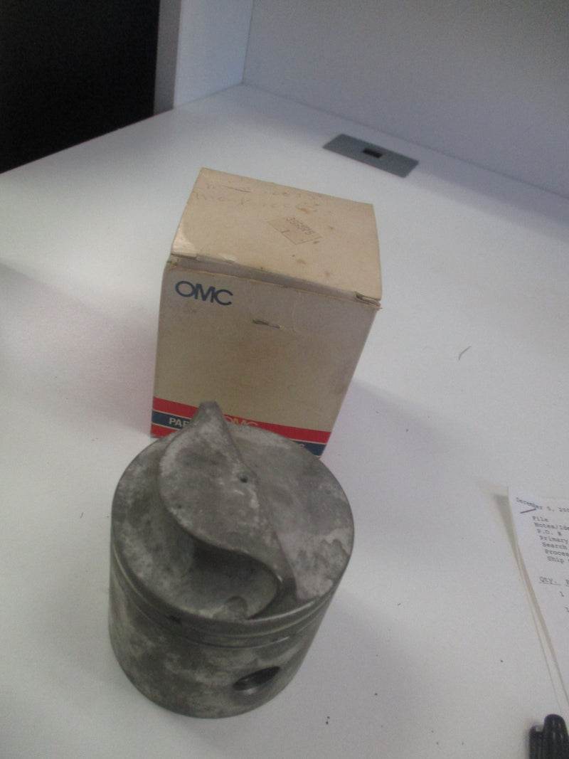 New OEM OMC/Johnson/ Evinrude - Piston Assy .030 396575