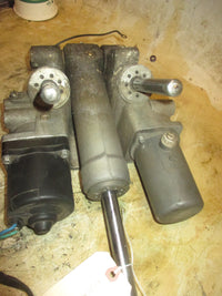 Load image into Gallery viewer, Suzuki DF300AP 300hp 4 stroke outboard tilt trim unit
