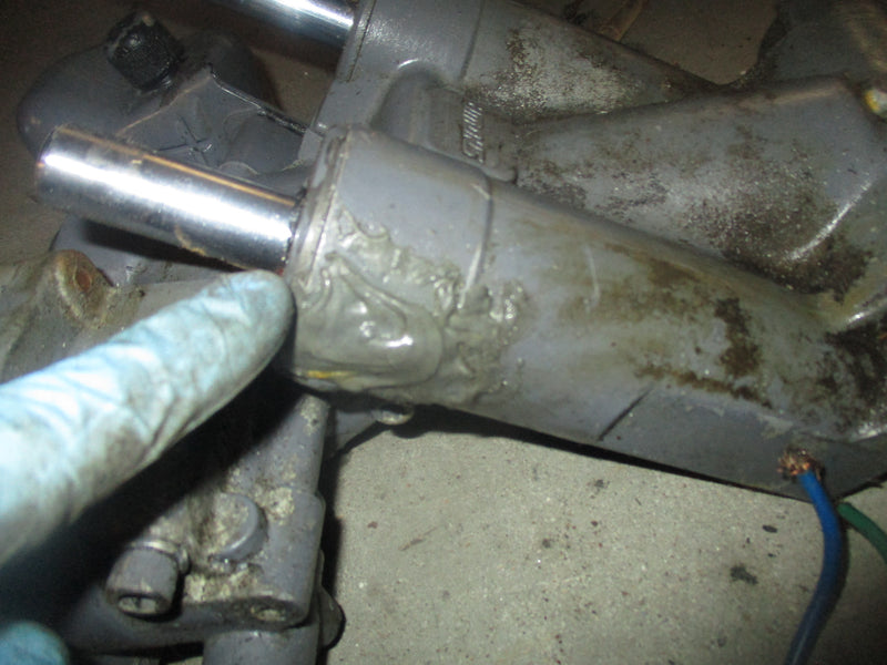 Honda SHOWA outboard tilt trim unit SOLD AS IS FOR PARTS