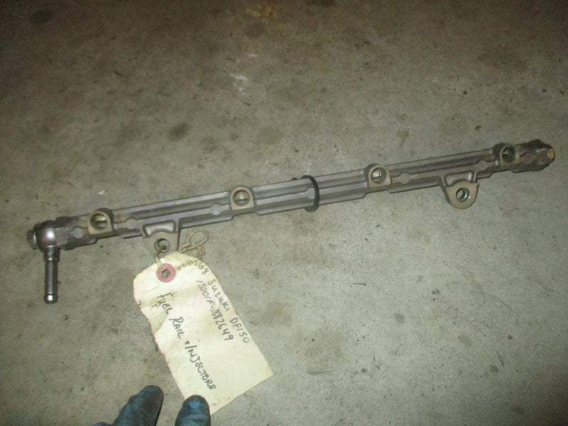 2008 Suzuki DF150 HP  outboard fuel rail 15751-96J00