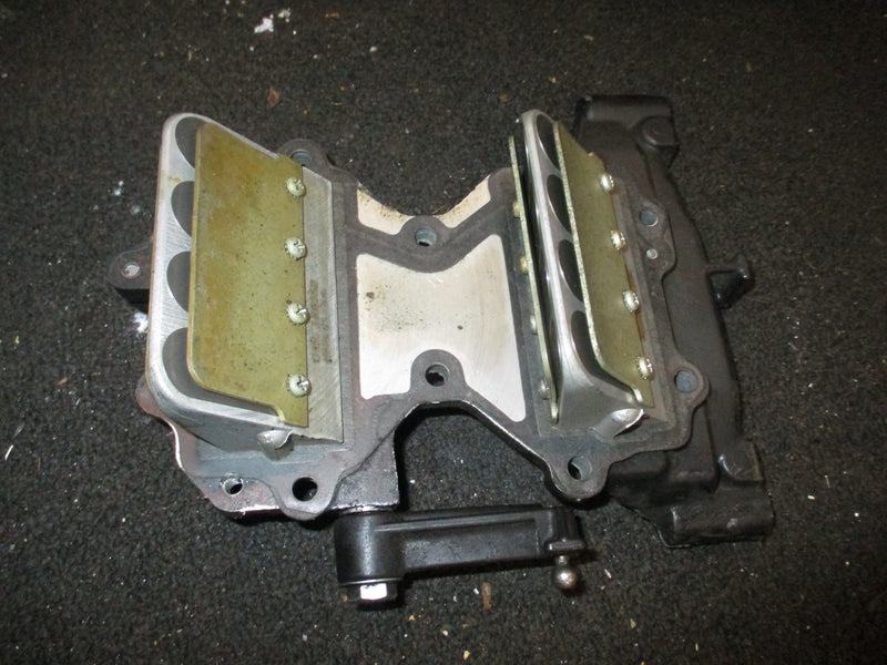 Evinrude Tracker 40hp 2 stroke outboard intake manifold w/ reeds (186552)