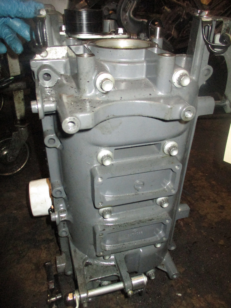 Suzuki DF70 outboard crankcase block