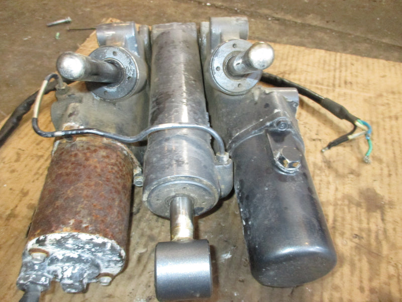 Yamaha 250hp 2 stroke outboard tilt trim unit
