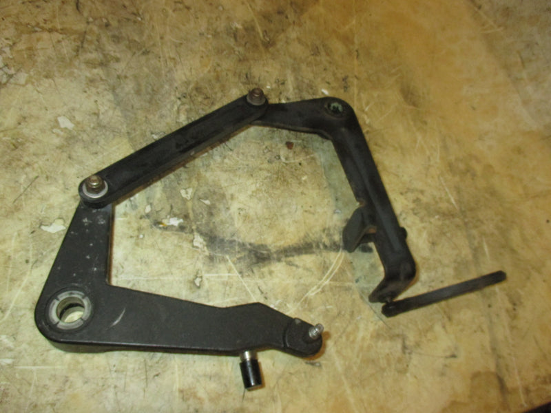 Evinrude Ficht 200hp 2 Stroke outboard throttle bracket (5005094)