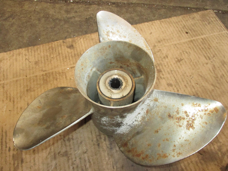 Yamaha 250hp 2 stroke outboard stainless steel propellor (13 3/4x17-M)