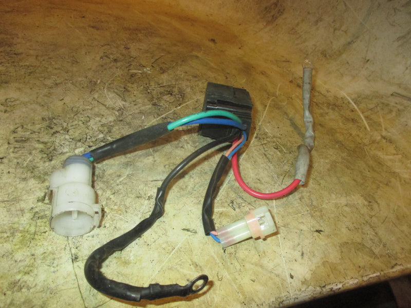 Suzuki DF300AP 300hp 4 stroke outboard tilt trim relay (38410-93J12)