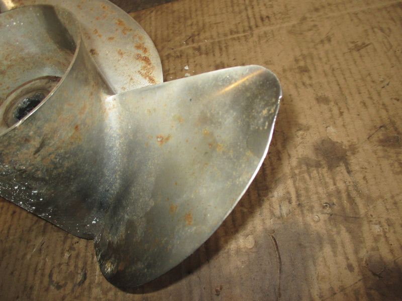 Yamaha 250hp 2 stroke outboard stainless steel propellor (13 3/4x17-M)
