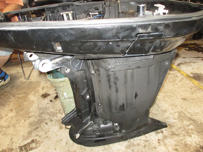 Yamaha/mercury 225hp 4 stroke outboard 25 inch shaft midsection