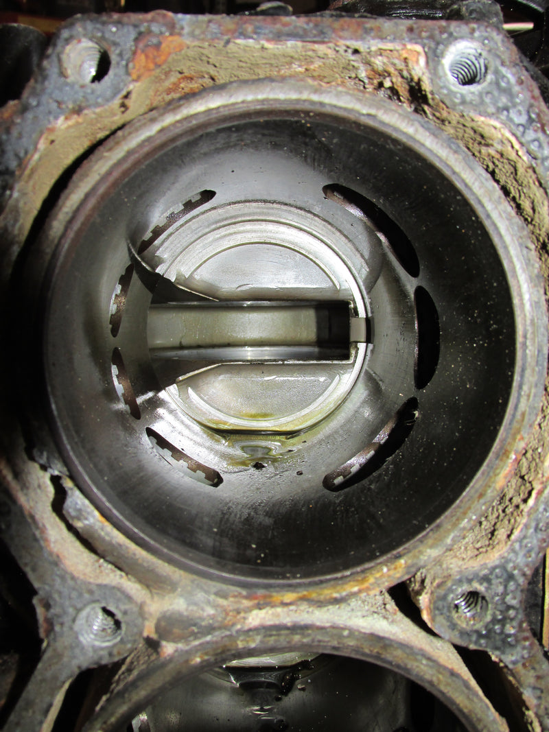 Evinrude 115hp 2 Stroke Outboard Crankcase Block