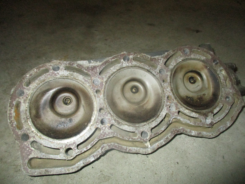 Suzuki DT75 outboard cylinder head