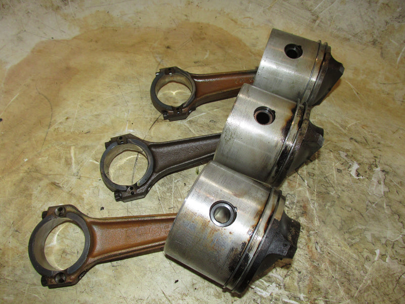 Evinrude 115hp 2 Stroke Outboard Piston and Rod Set of 3 .030 Oversized (3073P3)