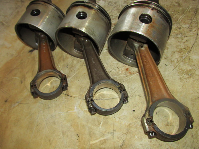 Evinrude 115hp 2 Stroke Outboard Piston and Rod Set of 3 .030 Oversized (3073P3)