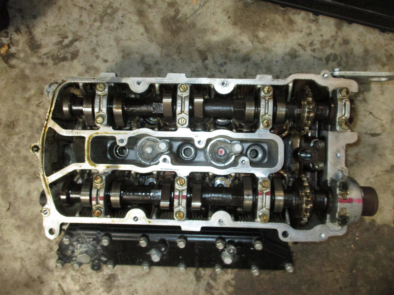 Yamaha/mercury 225hp 4 stroke outboard port cylinder head (69J-01)