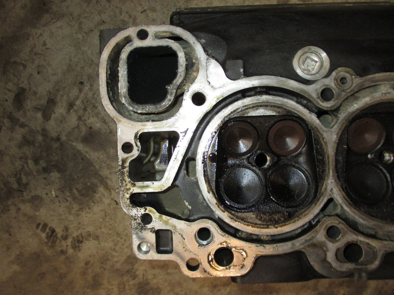 Yamaha/mercury 225hp 4 stroke outboard port cylinder head (69J-01)
