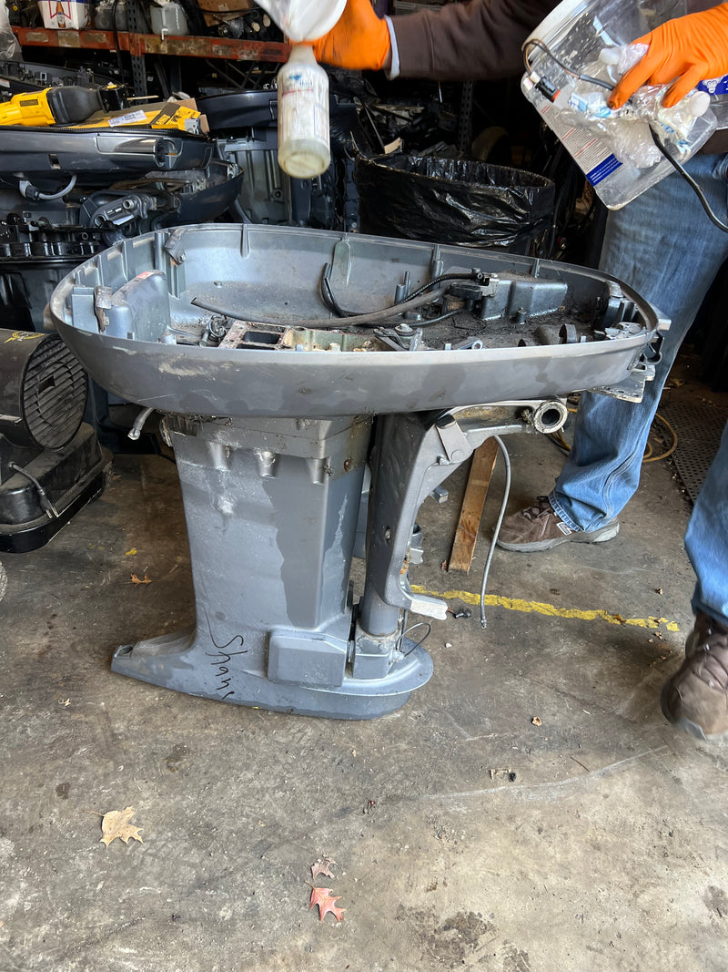 Yamaha 150hp 2 stroke outboard 25" midsection