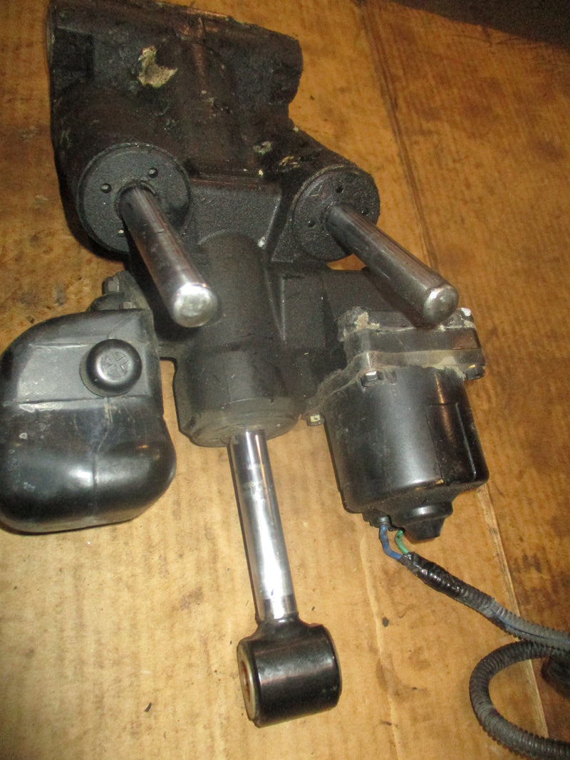 Suzuki DF70 hp 4 stroke outboard SHOWA tilt trim unit