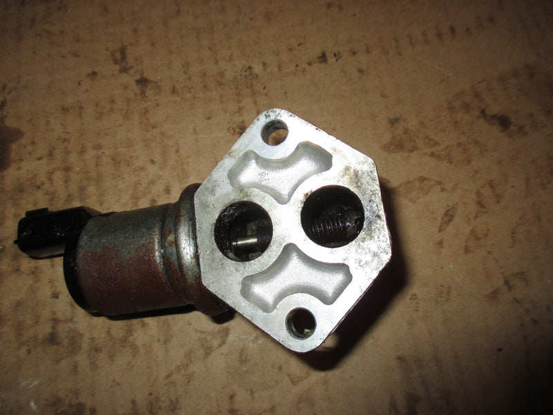 Suzuki DF90 90hp outboard IAC valve (18137-77E00)