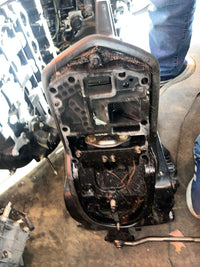 Load image into Gallery viewer, Mercury 90hp 2 stroke outboard 20 inch midsection
