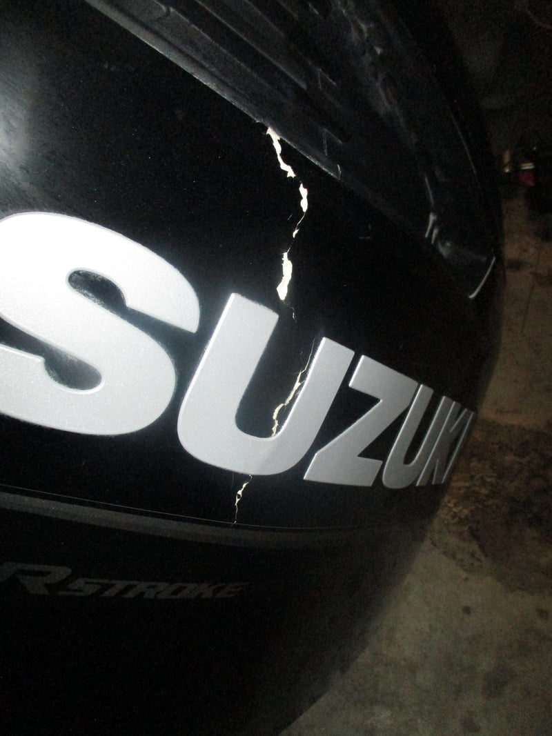 Suzuki DF300A 300hp outboard top cowling CRACK ON SIDE