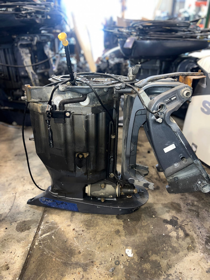 Yamaha 4.2L 300hp 4 stroke outboard 25" midsection
